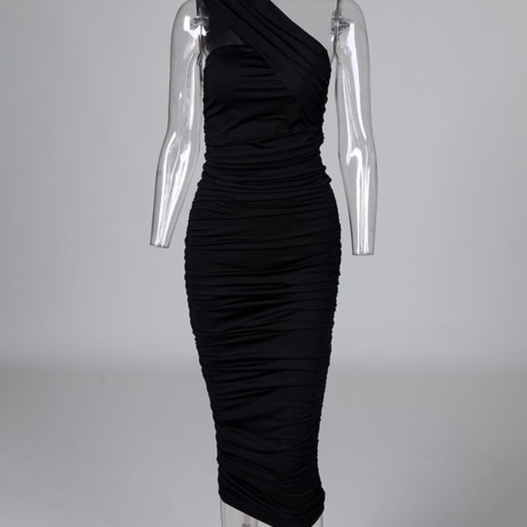Firm Price $45 Reg $59 Black Ruched Midi Dress - Picture 4 of 6